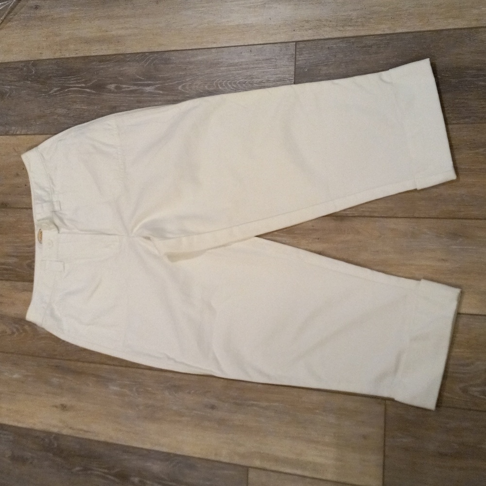 Talbots Petites White Capris with Front and Back Functional Pockets